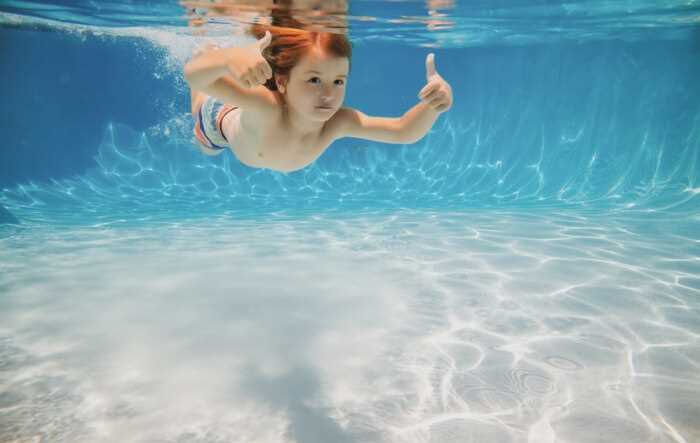 Значение и преимущества плавания для детей с особенностями развития